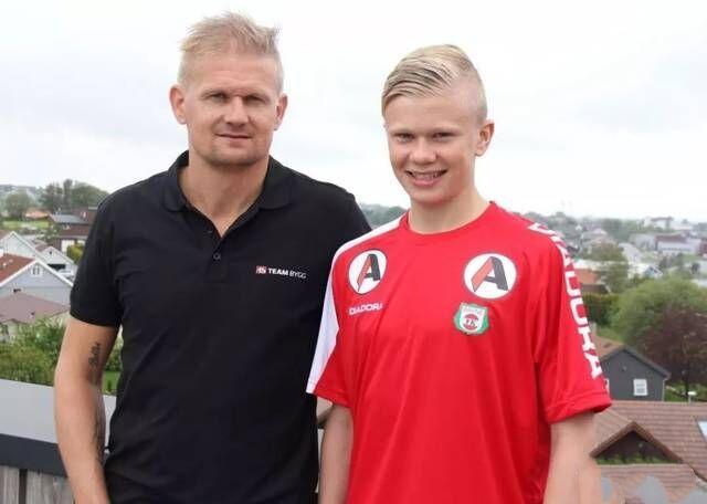 北青：邵佳一已成国足新帅主要候选人之一（北青：邵佳一进入国足新帅主要人选之列）