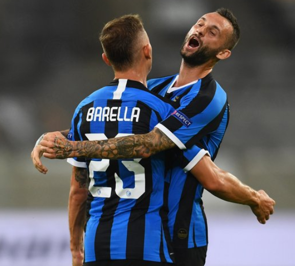 邮报：顺应英超形势，利兹今夏引援注重身体对抗和定位球能力（邮报：迎合英超趋势，利兹今夏引援侧重对抗强度与定位球能力）