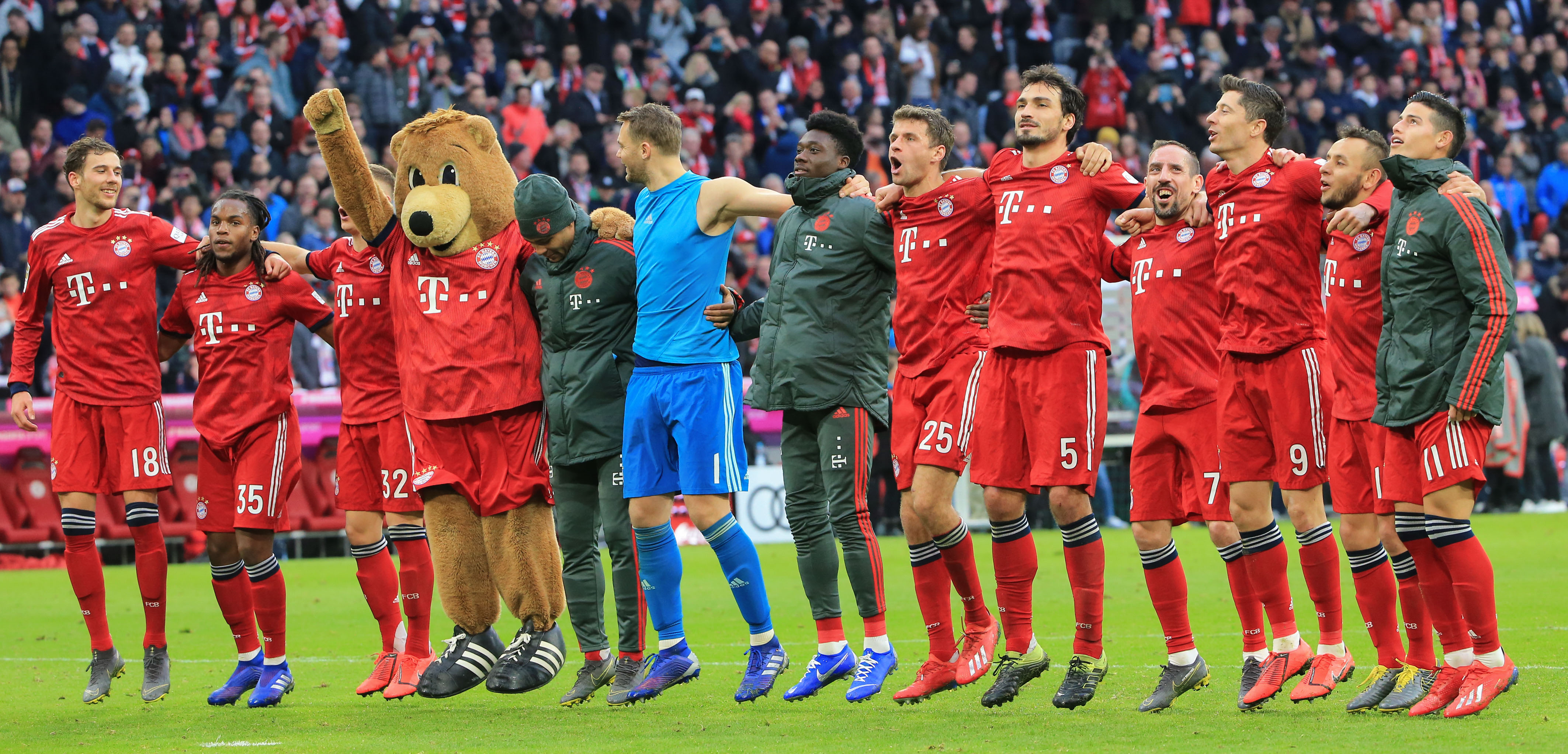 名记：帕利尼亚不会去韩国踢纽卡，热刺首秀可能是下周对拜仁（名记称帕利尼亚无缘韩国战纽卡，或下周对阵拜仁迎热刺首秀）