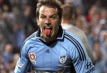 安东尼奥：调整阵容是为了给队员更多机会，同时保证球员健康（安东尼奥：通过调整阵容为球员创造更多机会，并确保健康）