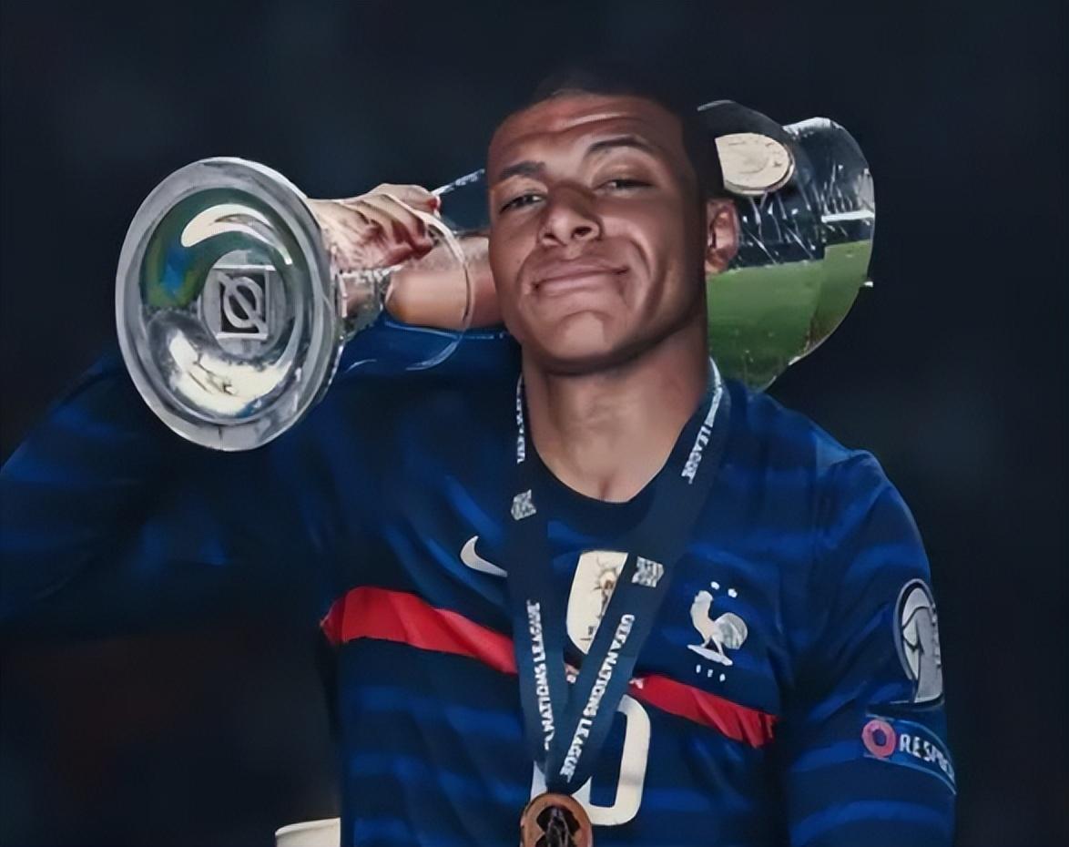 法国足协主席：姆巴佩私生活频繁遭骚扰，能不能让他喘口气？（法国足协主席发声：姆巴佩私生活频遭打扰，该给他一点空间）