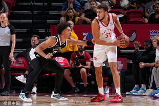 NBA每日最佳：哈登55分闪耀全场、威少助国王掀翻掘金（NBA今日之星：哈登轰下55分统治赛场，威少助力国王力克掘金）