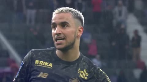 罗马诺：内马尔专注于帮桑托斯保级，但可能考虑1月自由转会（罗马诺：内马尔当下全力助桑托斯保级，或考虑一月以自由身离队）