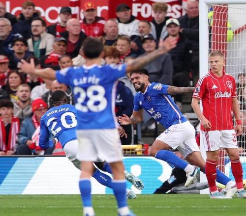 不敌富勒姆！热刺今年英超主场已输10场，追平队史纪录（不敌富勒姆，热刺今年英超主场第10败，追平队史纪录）