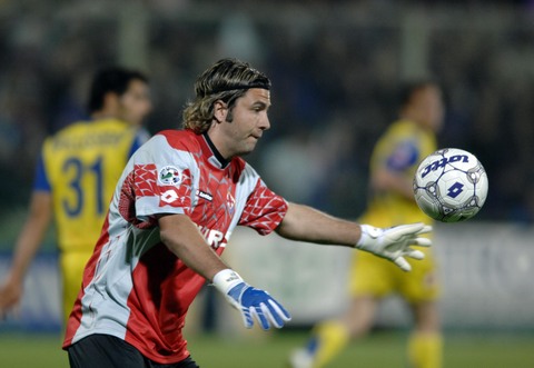 卡拉格：维拉要想夺冠，罗杰斯得拿出英超赛季最佳球员的表现（卡拉格：维拉若想封王，罗杰斯须踢出英超赛季最佳级别表现）