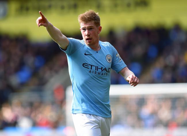 科隆4-1大胜九人汉堡，卡明斯基、马拉破门，菲拉伊、维埃拉离场（科隆4-1击退九人汉堡，卡明斯基、马拉建功，菲拉伊与维埃拉被罚下）